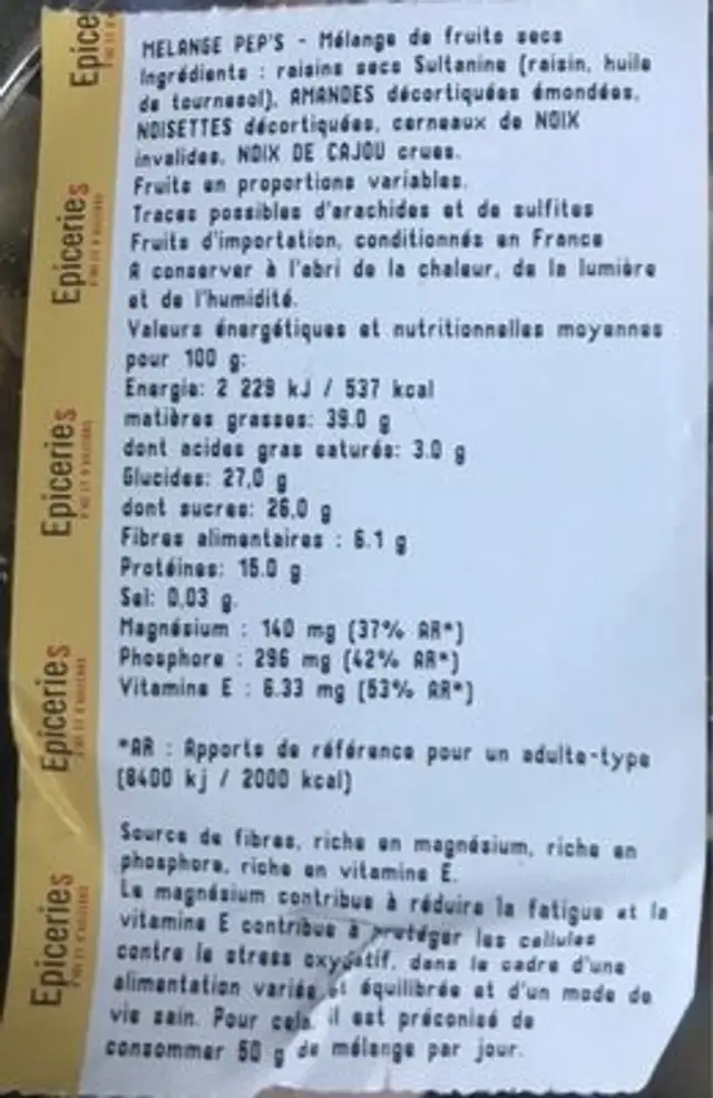 Fruits secs, amandes, noisettes ingredients label