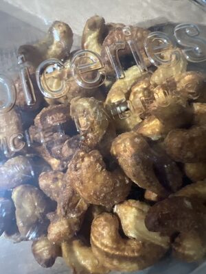 Noix de cajou grillées à sec à l’oignon