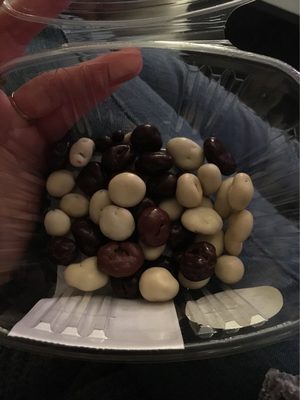 Cranberries enrobées au chocolat