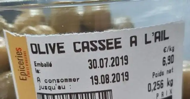 Olive cassée a l'ail nutrition facts table