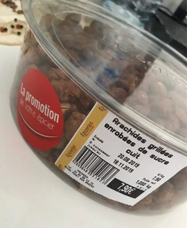 Arachides grillées enrobées de sucre