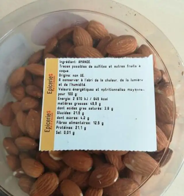 Amande décortiquée nutrition facts table