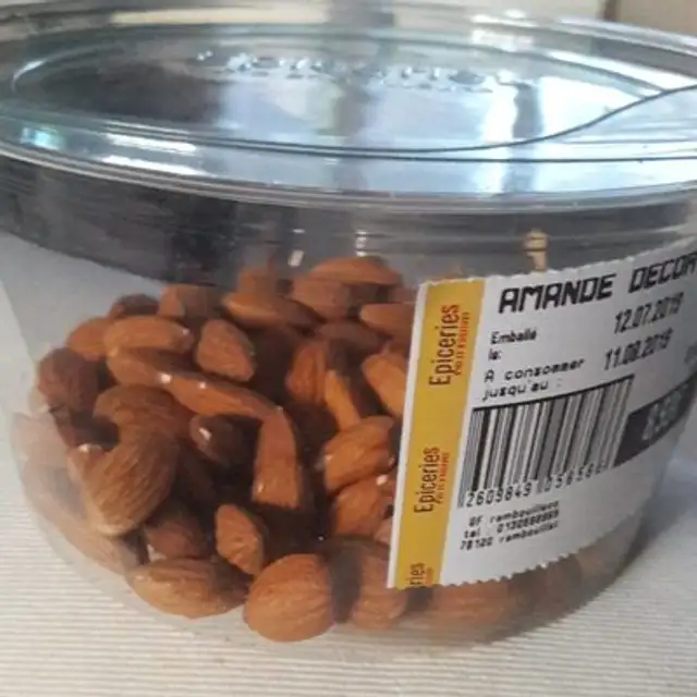 Amandes décortiquées