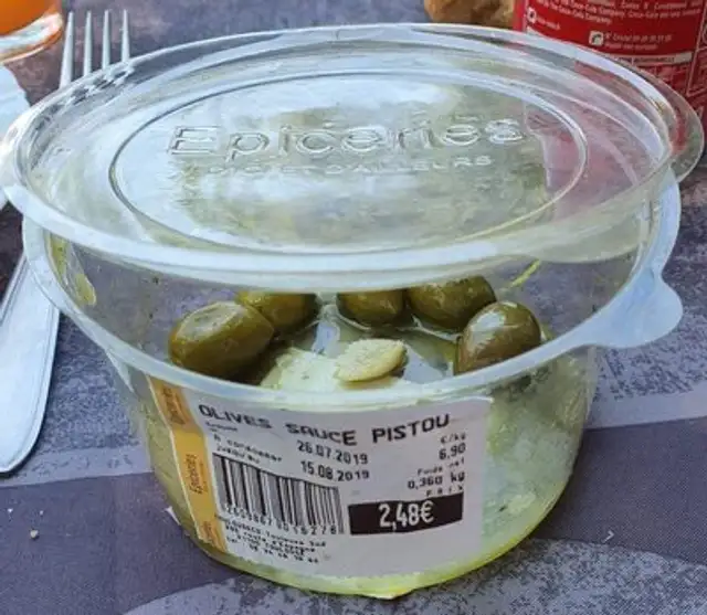 Olives sauce pistou
