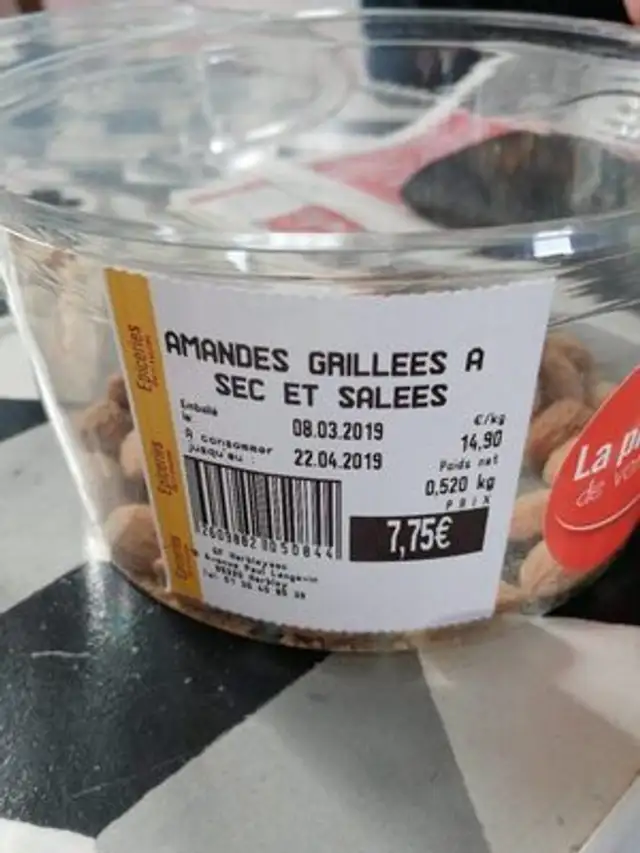 Amandes grillées à sec et salées