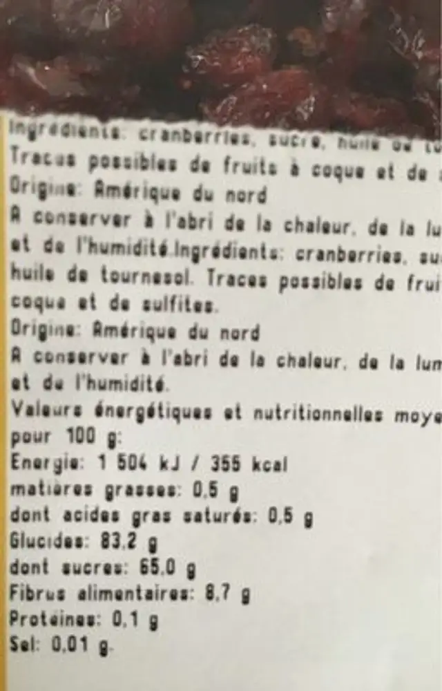 Cranberries sechées en moitiés nutrition facts table