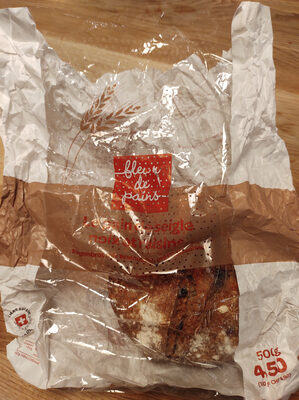 Roggenbrot mit Walnüssen und Sultaninen