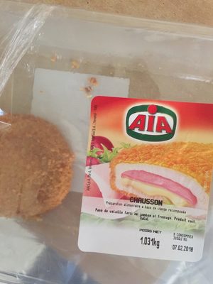 CHAUSSON - Pané de volaille farci au jambon et fromage.