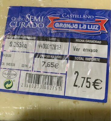 Queso semi curado front packaging