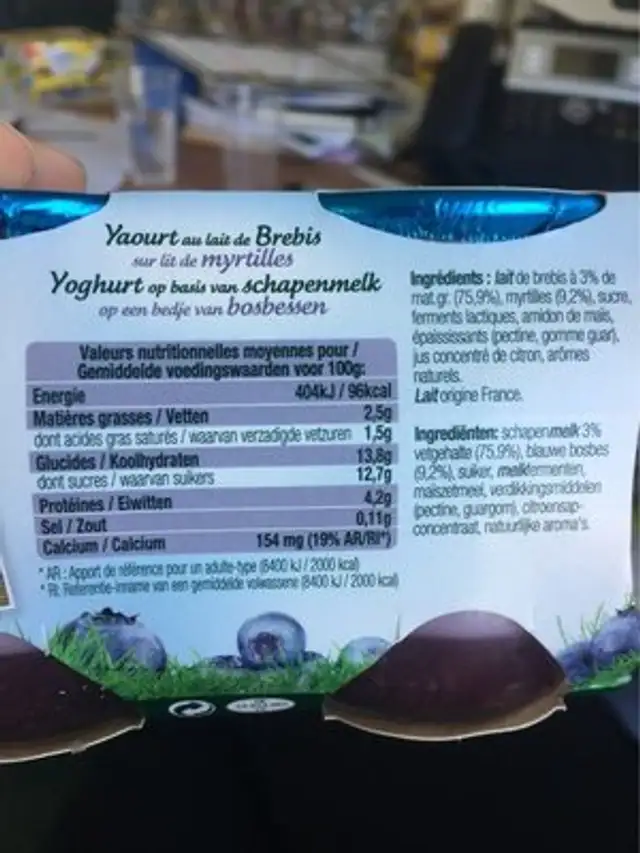 Yaourt au Lait de Brebis sur Lit de Myrtilles nutrition facts table