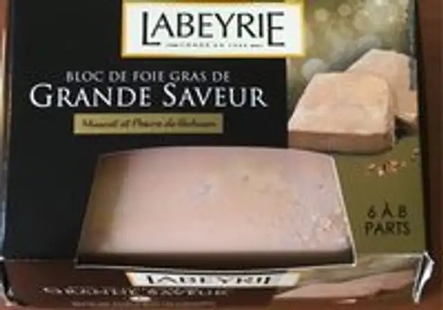 Bloc de foie gras de canard avec morceaux