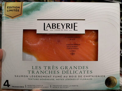 Saumon fumé a bois de châtaigner