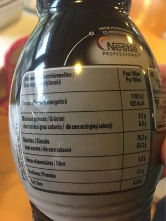 Sauce Dessert Chocolat à réchaufferNESTLÉ Docello Bouteille de 1 kg nutrition facts table
