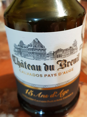 Calvados du Pays d'Auge 15 ans d'âge front packaging