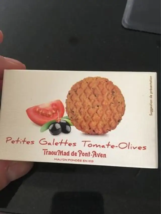 Petites galettes tomate-olives front packaging