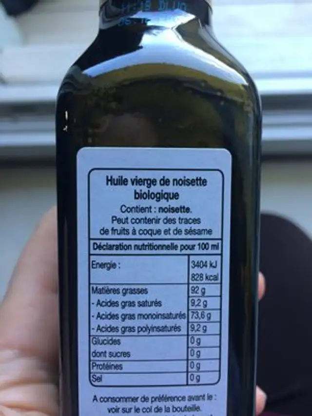 Huile vierge de noisette biologique ingredients label