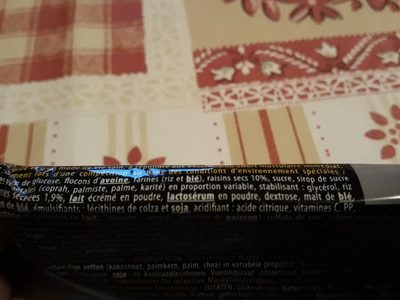 Barre raisin & cranberry ingredients label