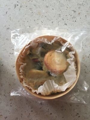 Gratin aux pommes de terre, poireau, fromage de chèvre et poitrine fumée cuite traitée en salaison choix front packaging