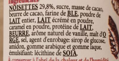 Noisettes enrobées de chocolat noir 70 nutrition facts table