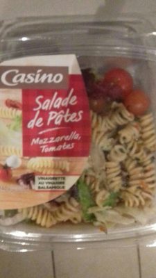 Salade de pâtes mozzarella tomates