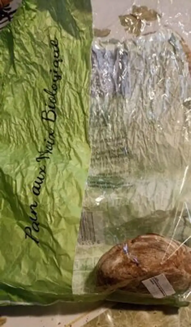 Pain aux noix biologique front packaging