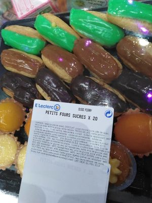 Petits Fours Sucres x 20 front packaging