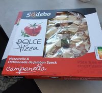 Doive pizza mozzarella et chiffonnnade de jambon speck