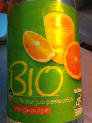 Orange pur jus avec pulpe