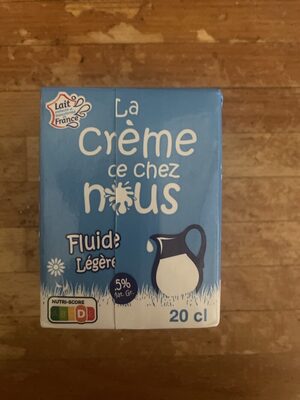 La crème ce chez nous fluide légère front packaging