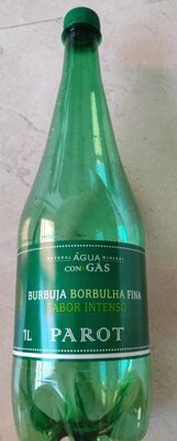 Agua mineral con gas grande