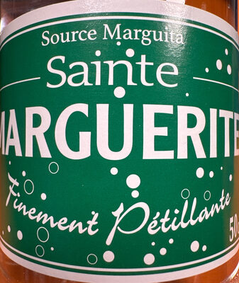 Eau minérale finement pétillante