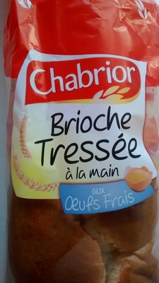Brioche tressée à la main aux oeufs frais
