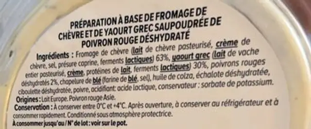 Tartinable à base de fromage de chèvre onctueux et de yaourt grec avecdes poivrons rouges déshydratés ingredients label