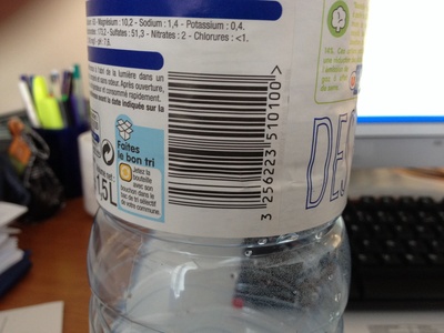 Eau de Source de Montagne des Alpes