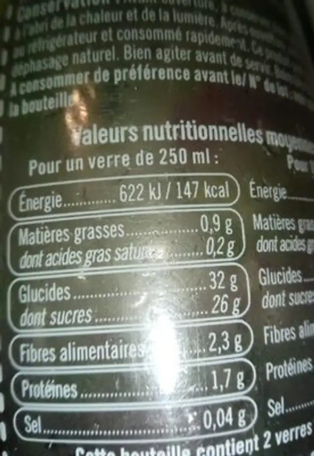 Jus de fruits et céréales ananas/mangue/citron vert et avoine nutrition facts table