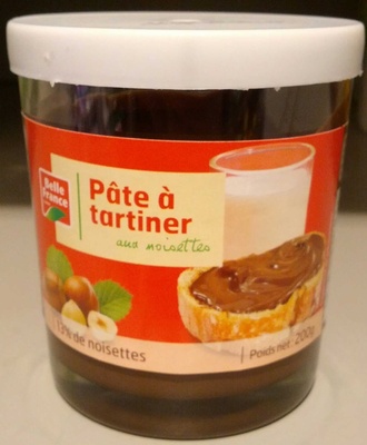 Spread with hazelnuts