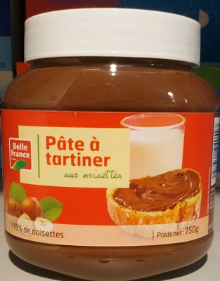 Pâte à tartiner aux noisettes front packaging