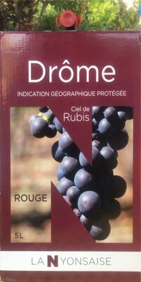 Vin rouge ciel de rubis