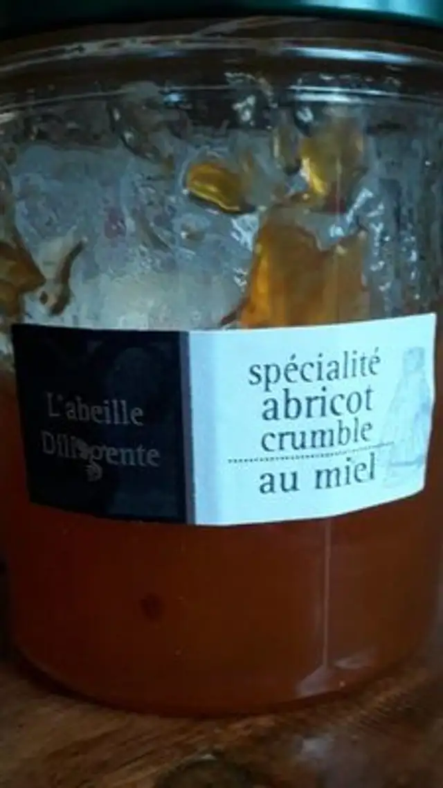 Spécialité abricot crumble au miel front packaging