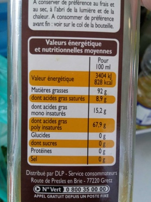 Huile de noix front packaging