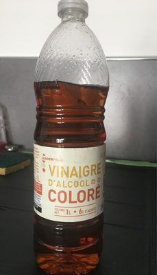 Vinaigre d'alcool coloré