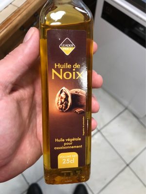 Huile de noix front packaging