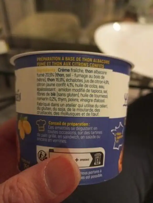 Les émiettés Thon fumé ingredients label