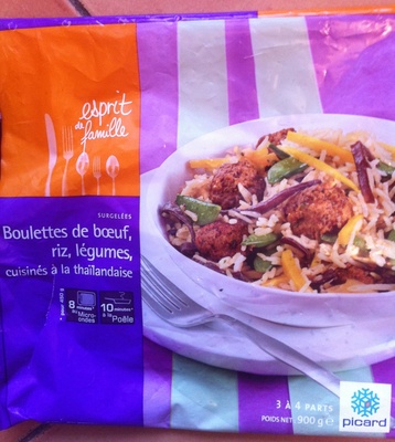 Boulettes de boeuf, riz, légumes, cuisinés à la thaïlandaise