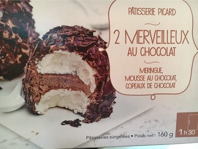 2 merveilleux au chocolat - meringue, mousse au chocolat, copeaux de chocolat