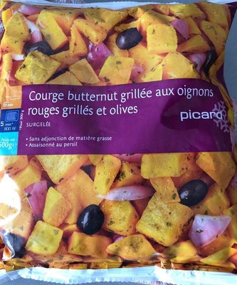 Courge butternut grillée aux oignons rouges grillés et olives
