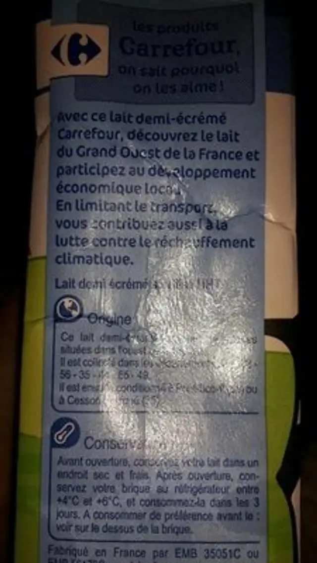 Lait demi écrémé stérilisé UHT ingredients label