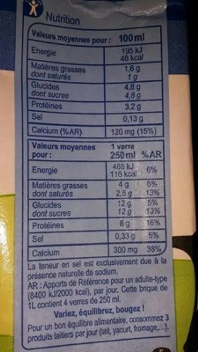 Lait demi écrémé stérilisé UHT nutrition facts table