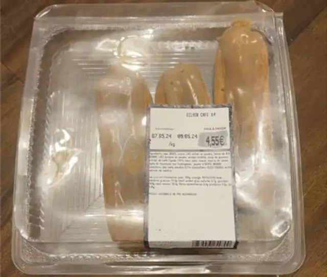 Eclair cafe front packaging