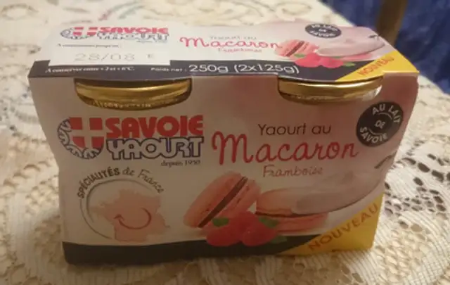 Yaourt au macaron framboise Savoie Yaourt front packaging